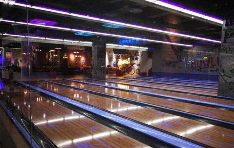 Bowling Center with GSX Bowling Machines