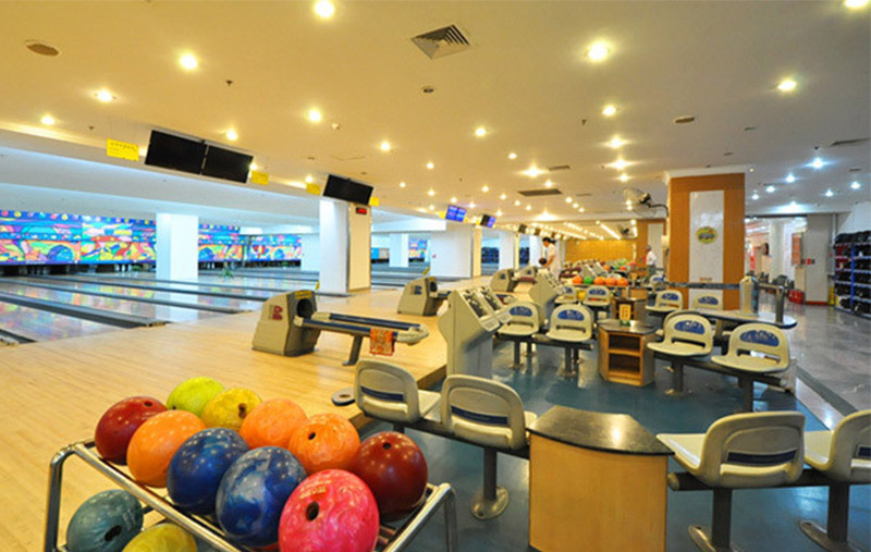 Bowling Center with GSX Bowling Machines
